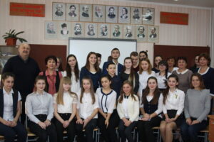 Зиарул ын опиния тинерилор