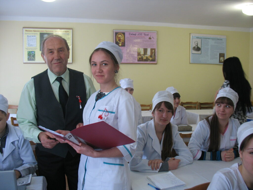 Ту ешть вяцэ ши поезие
