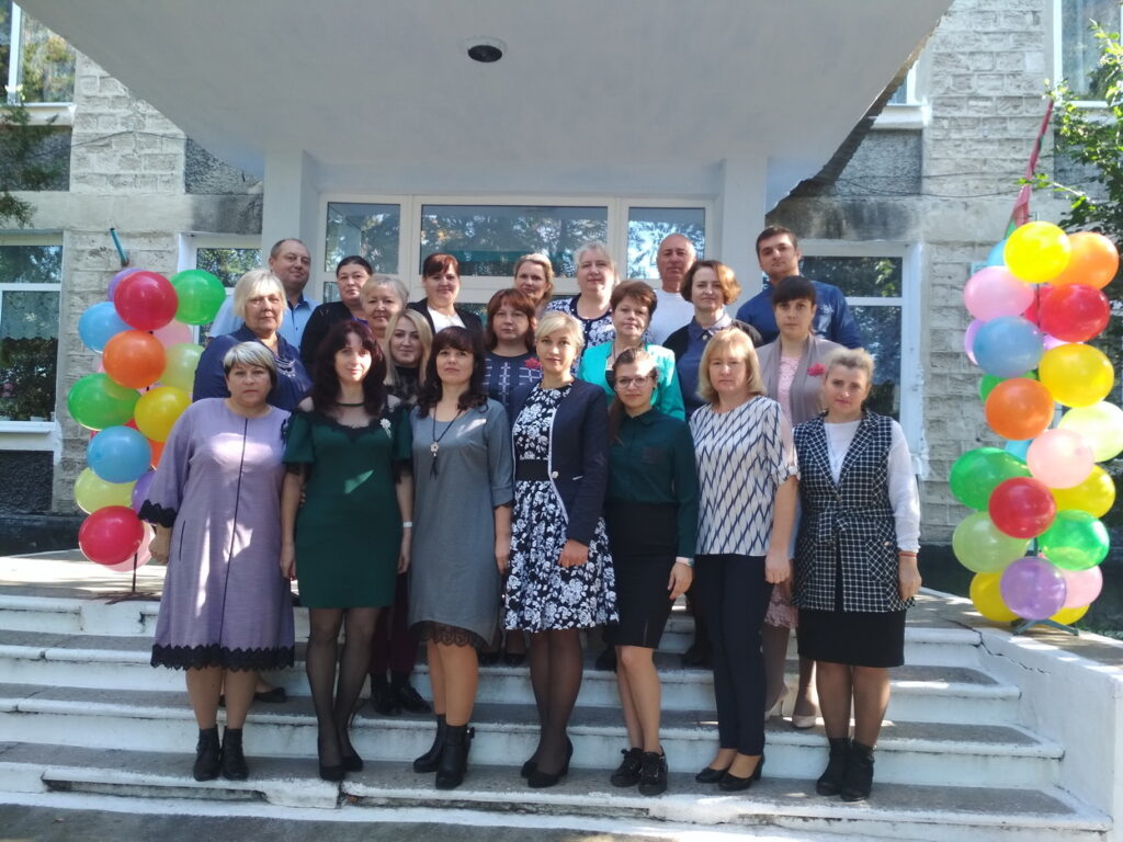 Креаторь де ӂенераций демне