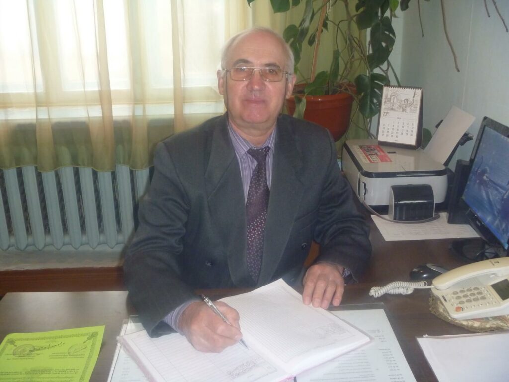 Думнезеу ла бинекувынтат сэ фие педагог