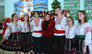 Примэварэ драгэ, бине ай венит!