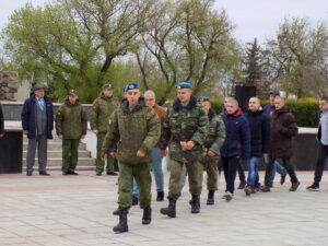 Мерг бэеций ла арматэ