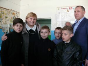 Шкоала дин Карагаш аре екипаменте ной