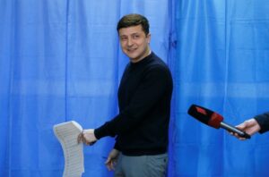 Украина — ку президент, яр Молдова — фэрэ о мажоритате парламентарэ