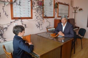 Константин Москович: Cуфлетул cе одихнеште, аскултынд музика наюлуй   