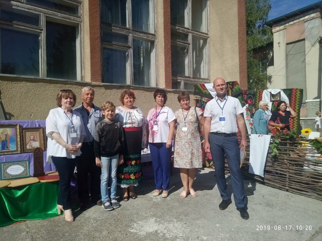 Евенимент асезонат ку фолклорул локулуй