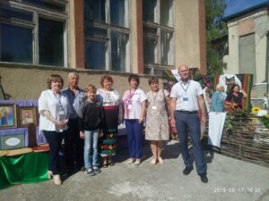 Евенимент асезонат ку фолклорул локулуй