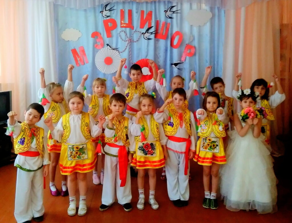  Примэвара, ынтымпинатэ ку вое бунэ