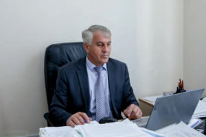 Ын ажутор четэценилор ку дизабилитэць