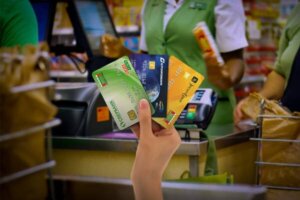 Ын Нистрения ва апэря системул уник де платэ «Клевер»