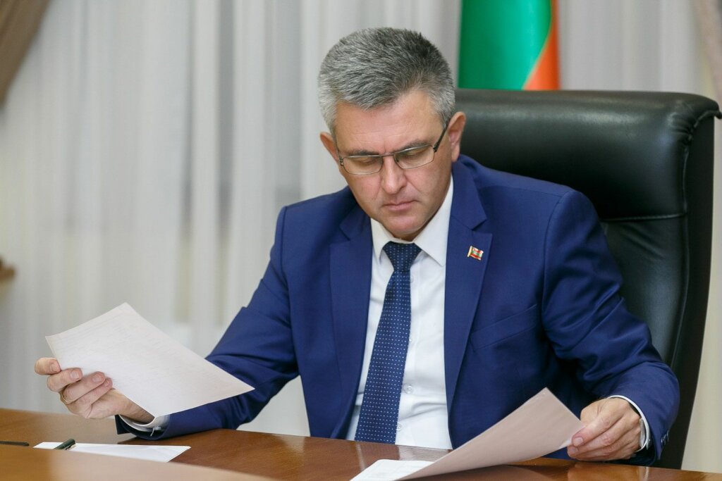 Дечизииле Чентрулуй де командэ: