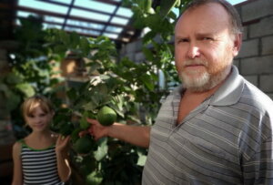 Помь екзотичь ын апропиеря Бендерулуй