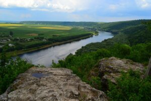 Вяца Ниструлуй е ын перикол сау «…моя хата с краю»?