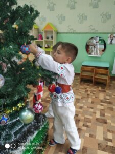 Мош Крэчун е ун адевэрат врэжитор!