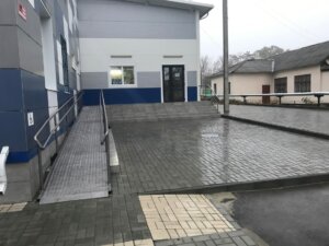 Ун медиу акчесибил пентру тоць