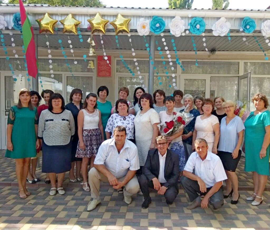 Де-й фриг, де плоуэ, де бате вынтул…