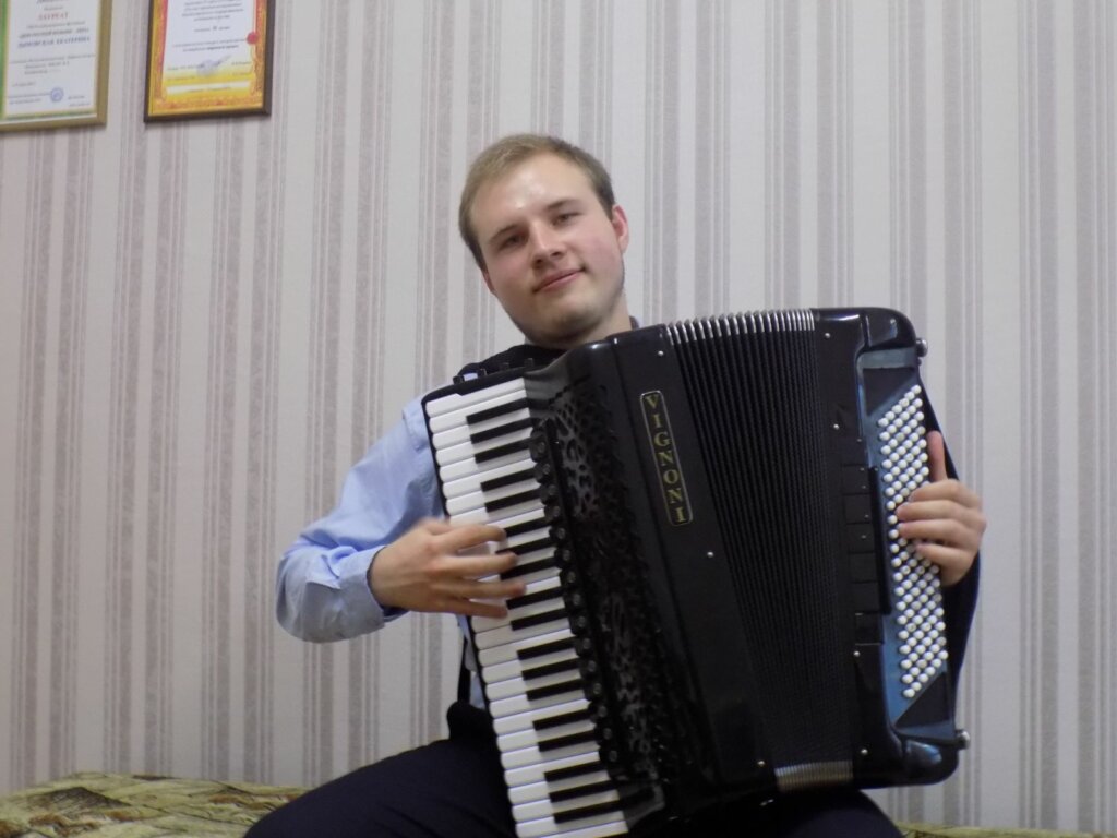 Професорул ши елевул сынт ун тот ынтрег