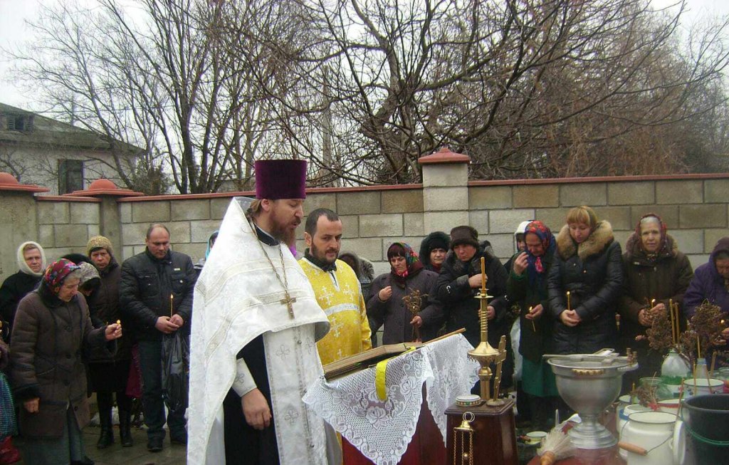 Прин крединцэ тоате лукруриле сынт ымплините