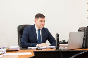 Рестрикций, дар ши сусцинере дин партя статулуй