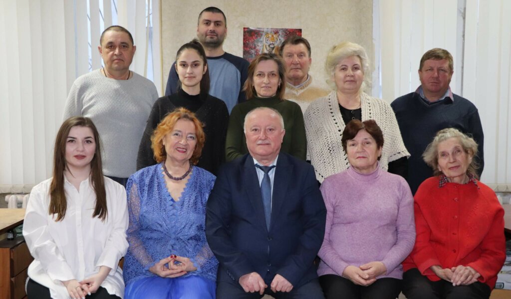 Ла 90 де ань вяца абя ынчепе