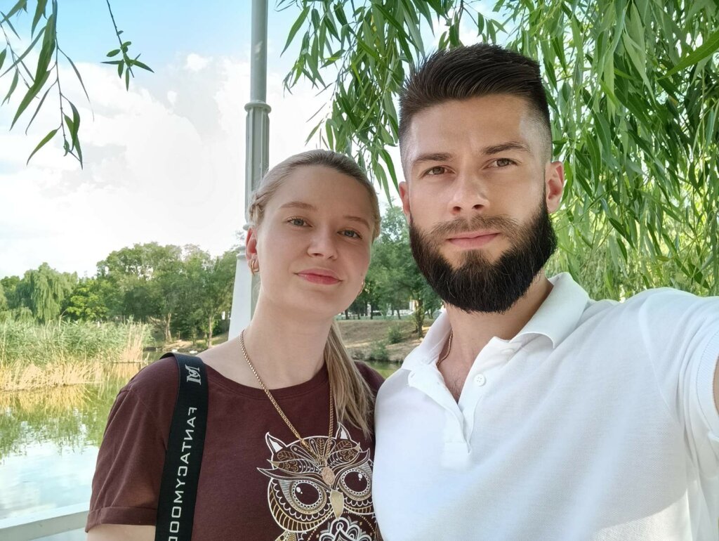 Трептат, пас ку пас…