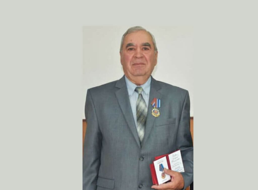 Пентру мункэ ку абнегацие