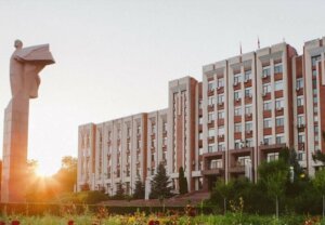 Унеле леӂь – аброгате, алтеле – адоптате…