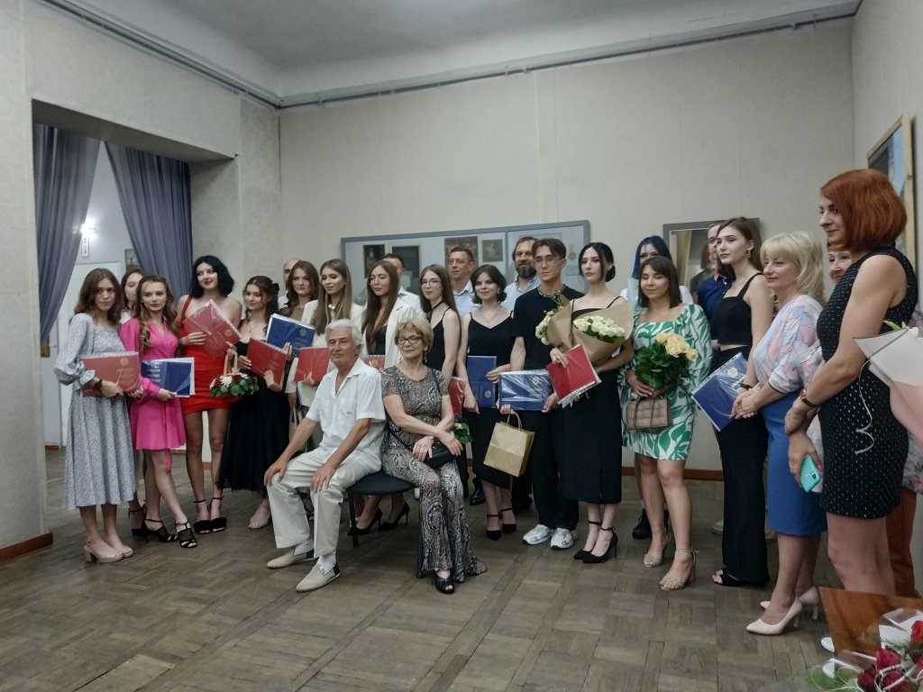 Тинерь талентаць