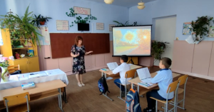 Ынкынтаць де мунка педагоӂилор