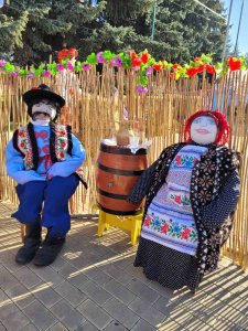 Спектакол плин де кулоаре
