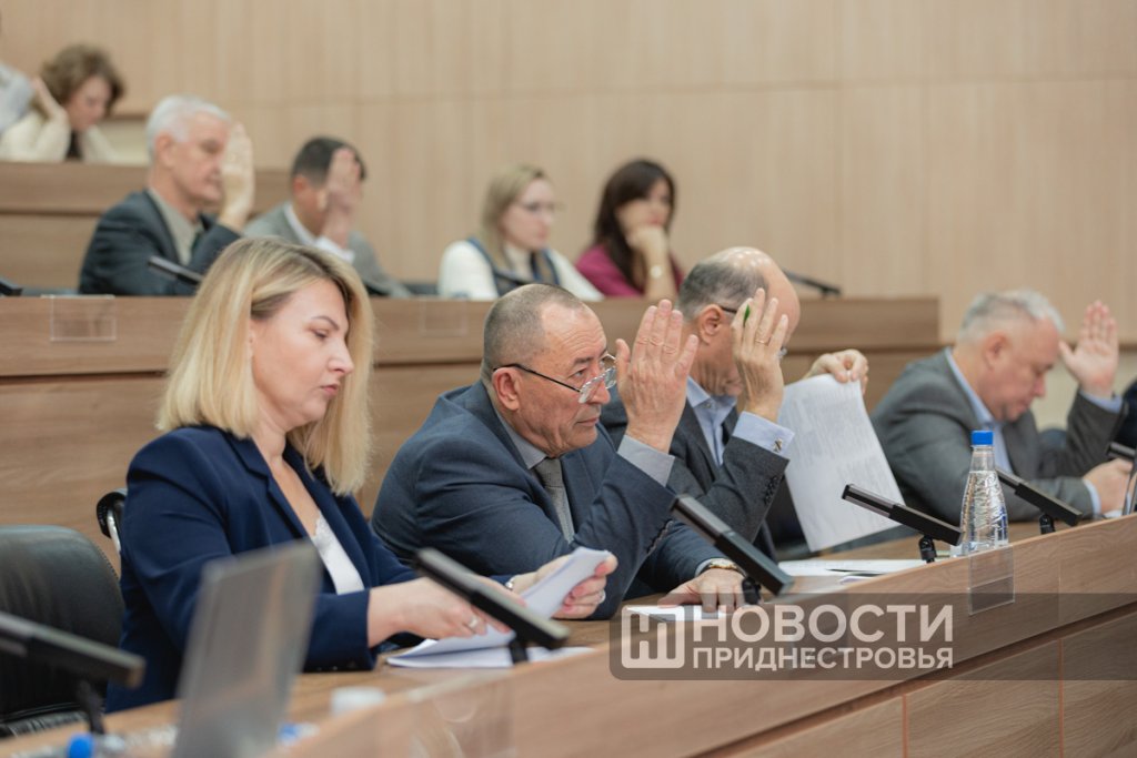 Леӂислативул: сумарул сэптэмыний