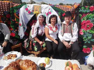 Ку драгосте де грай, плай ши традиций