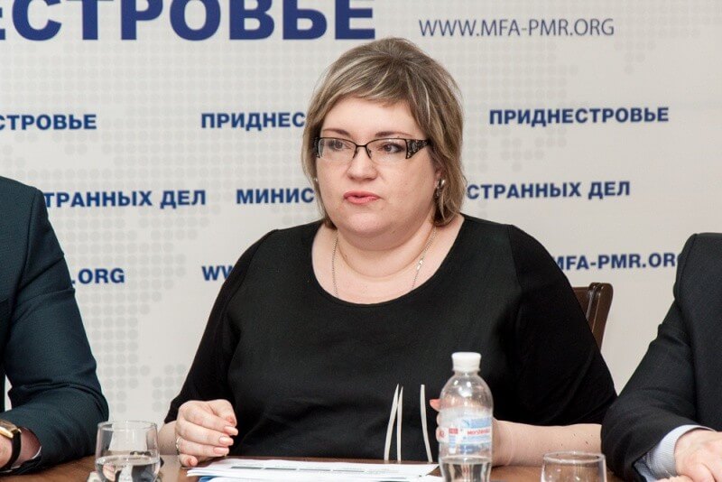 Паритате ынтре челе трей етний