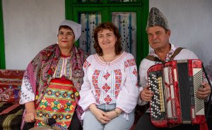 Етнотурисм интерн, носталӂик, де епокэ…