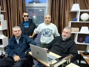 Ынтр-о авентурэ плинэ де дескоперире