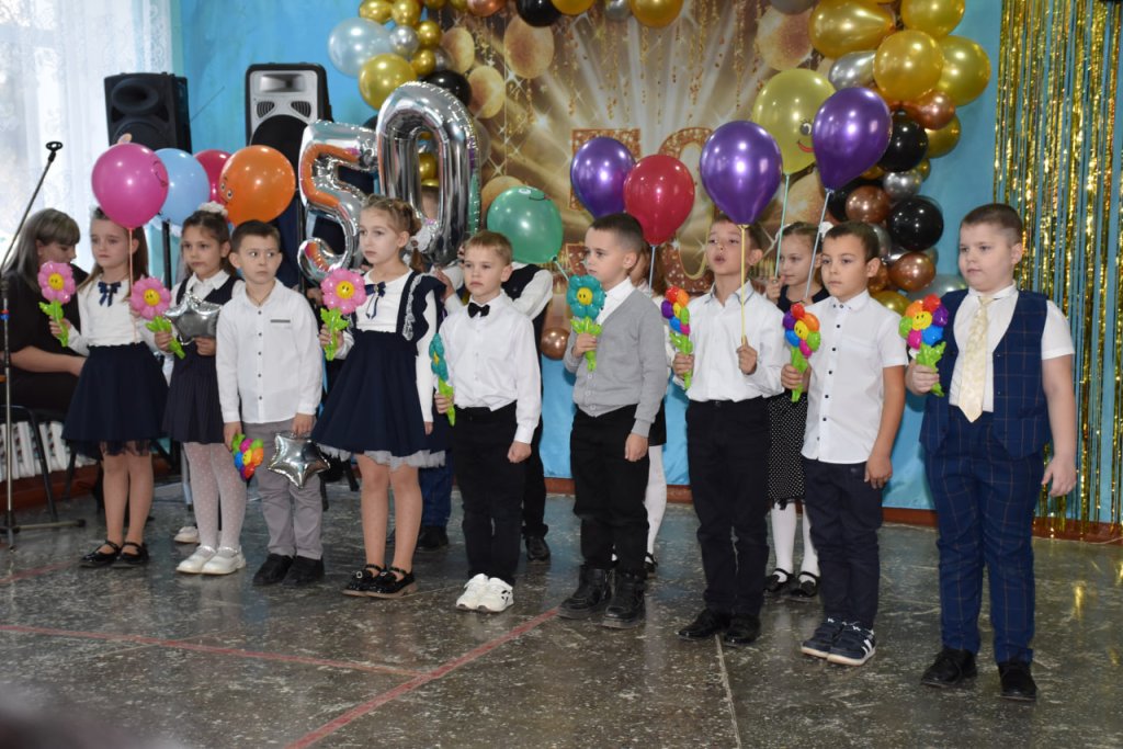 50 де ань де мункэ креативэ