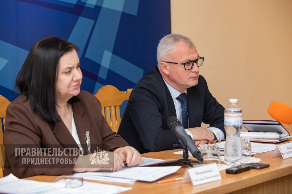 Май пуцине рапоарте, май мултэ атенцие елевилор