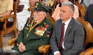 100 де ань ай лежендарулуй Владимир Громов